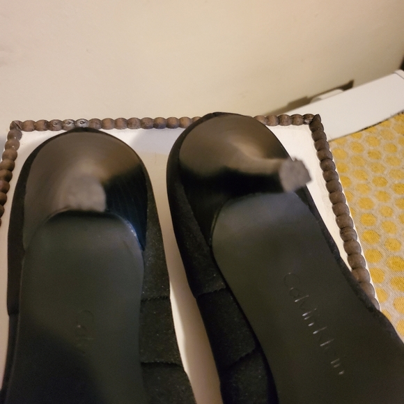 Calvin klein black heels. - Picture 7 of 12